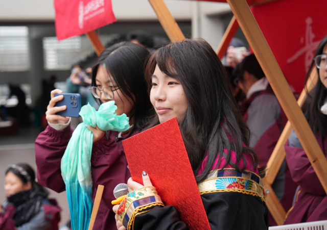 孩子们的笑脸更绚烂学业成果稳步提高综合素质显着增强