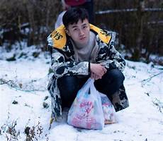 隔行如隔山他极力推荐我买老旧小区顶楼